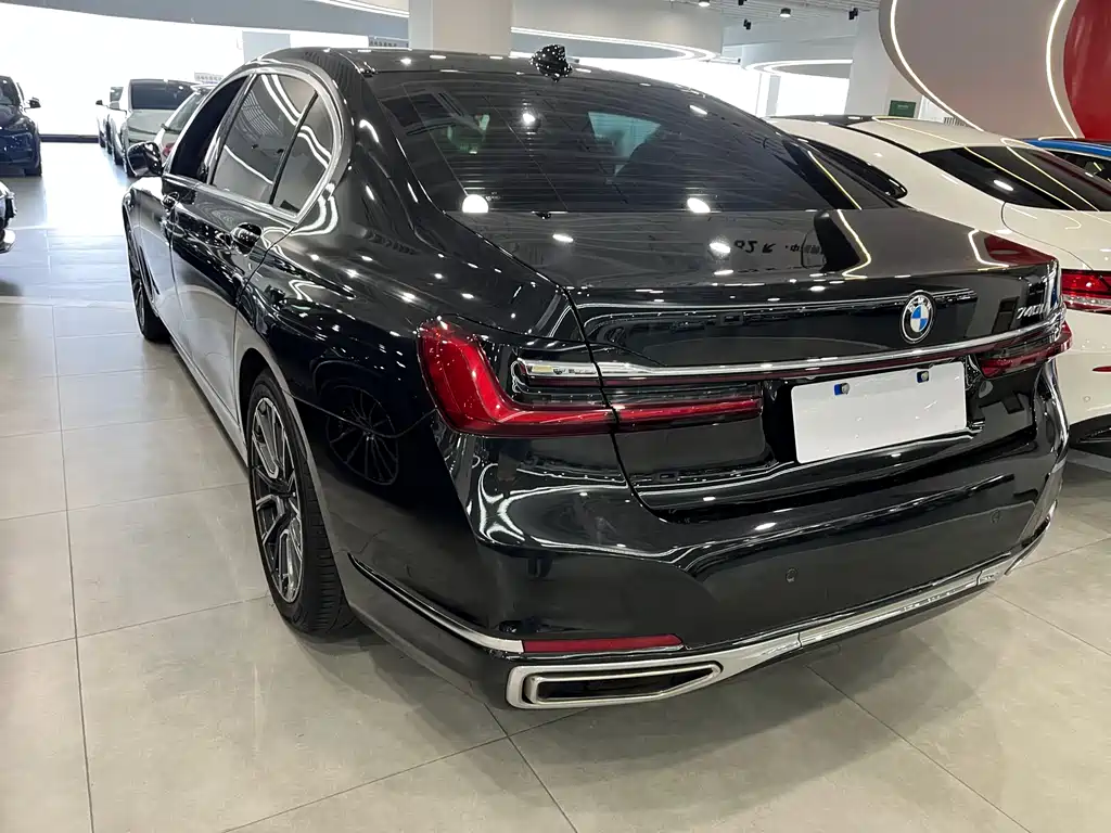 BMW 7 Series 2020 — фото 16
