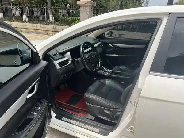 Geely Emgrand 2018