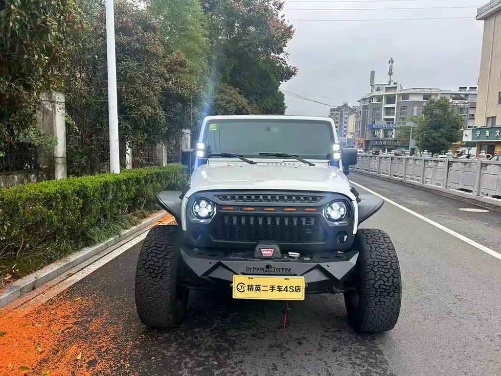 Jeep Wrangler 2017 — фото 1