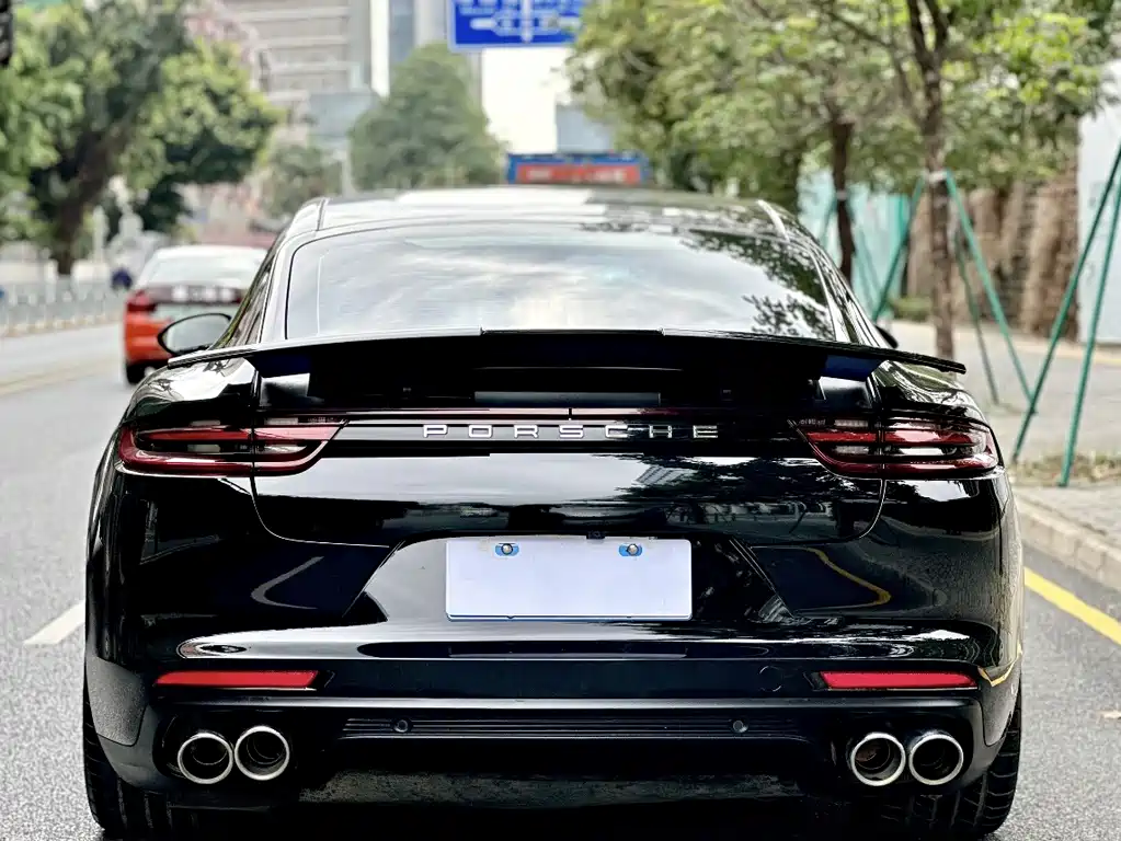 Porsche Panamera 2019 — фото 12