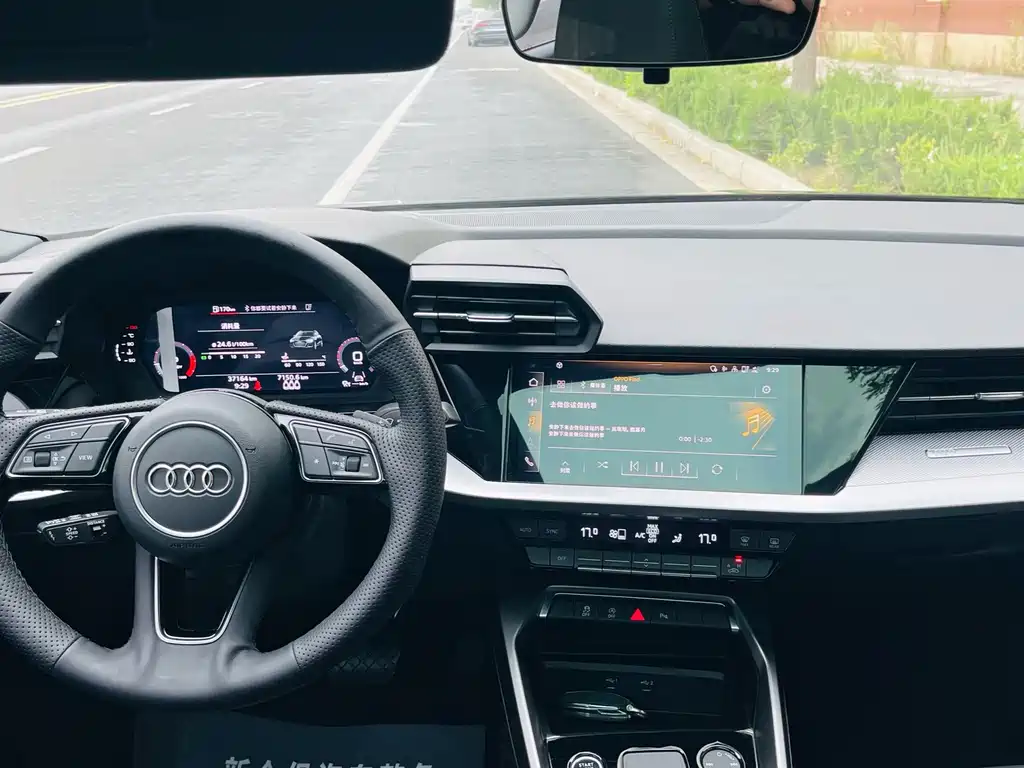Audi A3 2022 — фото 13