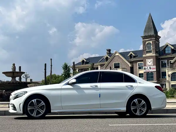 Mercedes-Benz C-Class 2019