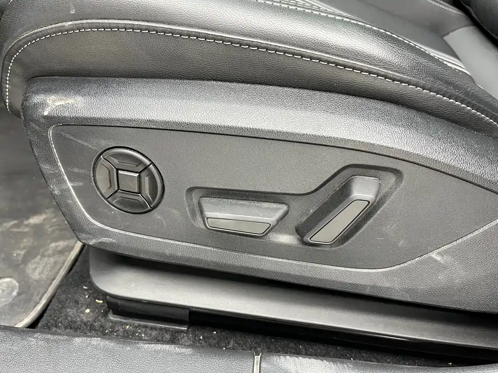 Audi A3 2023 — фото 11