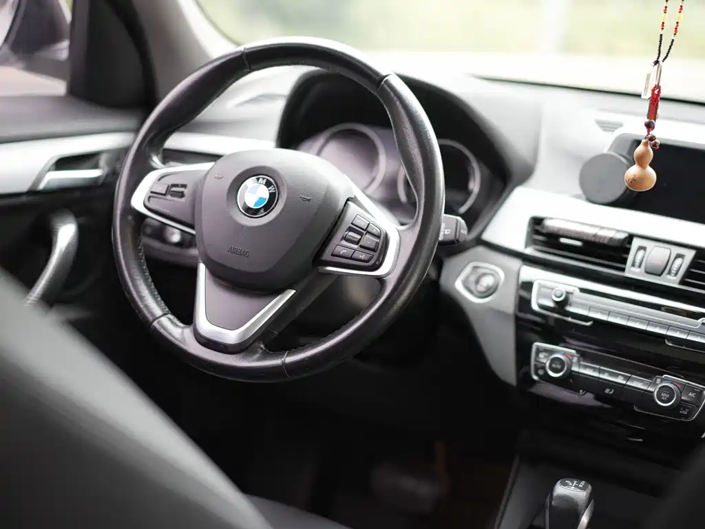 BMW X1 2018 — фото 13