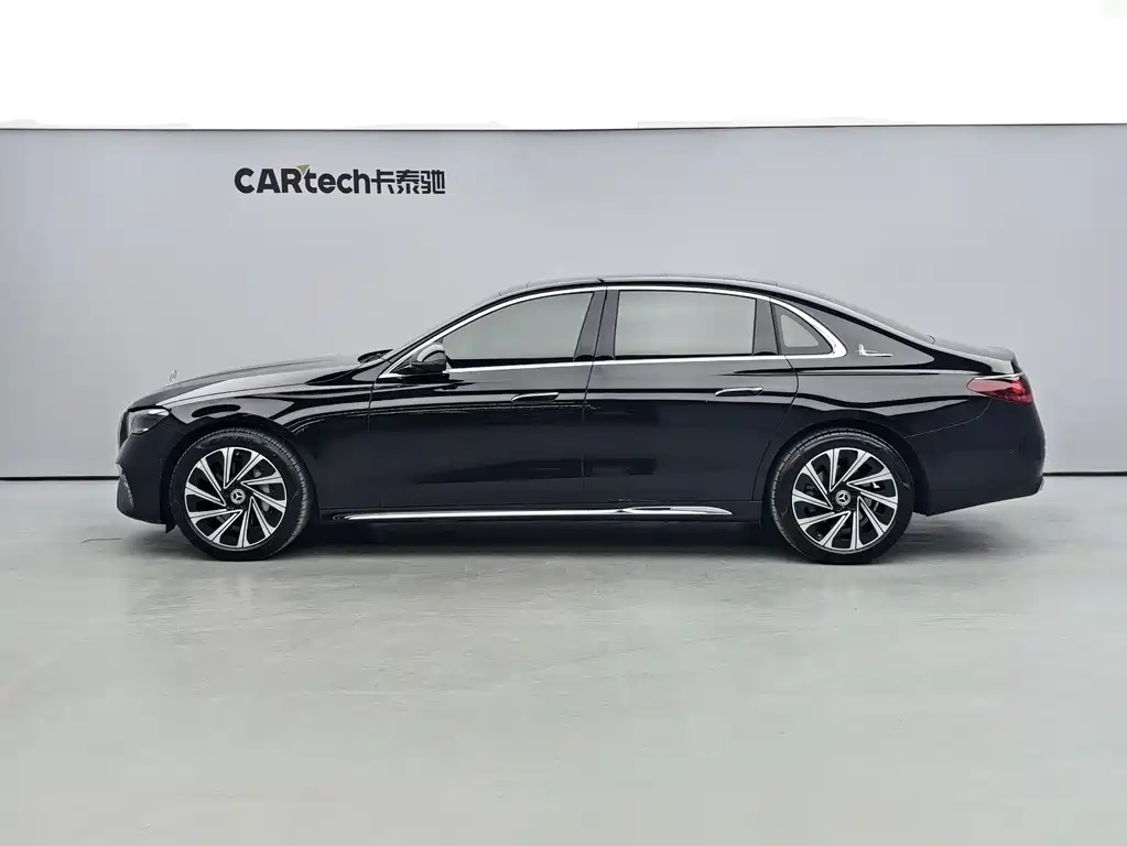 Mercedes-Benz E-Class 2024 — фото 14