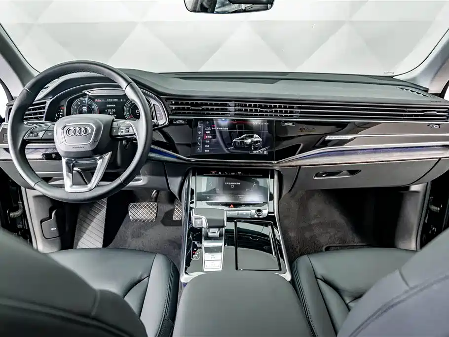 Audi Q8 2021 — фото 13