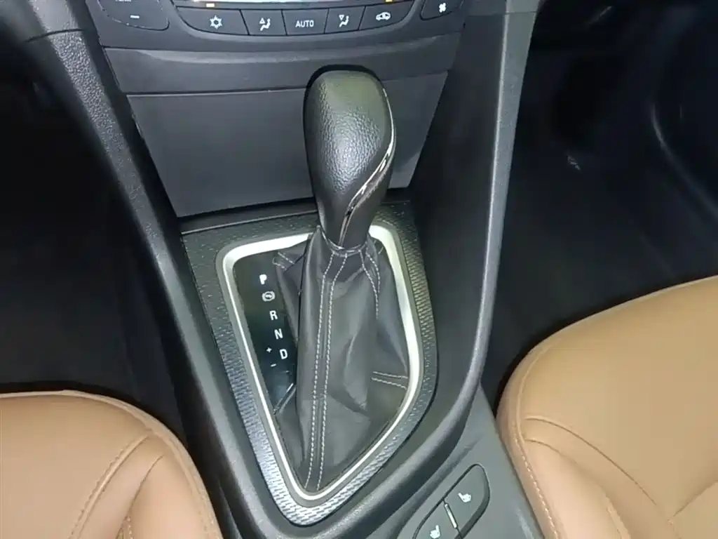 Buick Excelle 2018 — фото 14