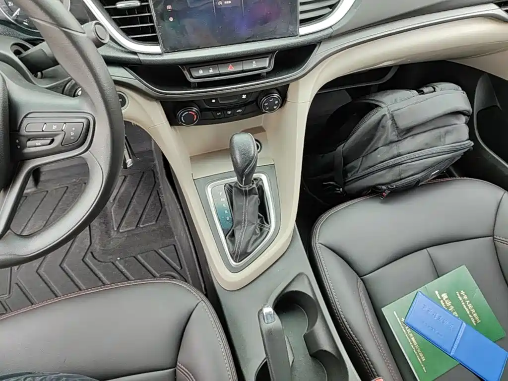 Buick Excelle 2017 — фото 14