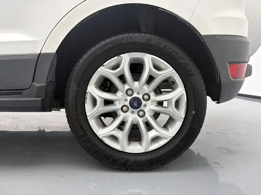 Ford Ecosport 2015 — фото 9