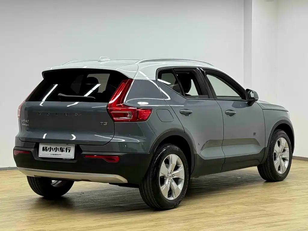 Volvo XC40 2021 — фото 28