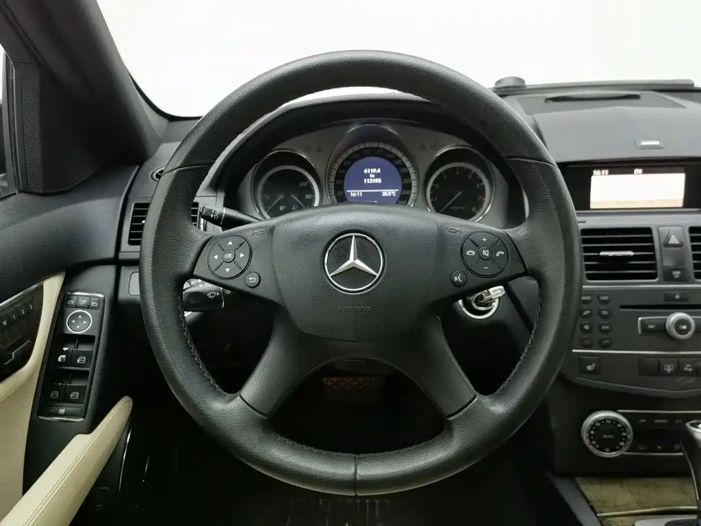 Mercedes-Benz C-Class 2010 — фото 11