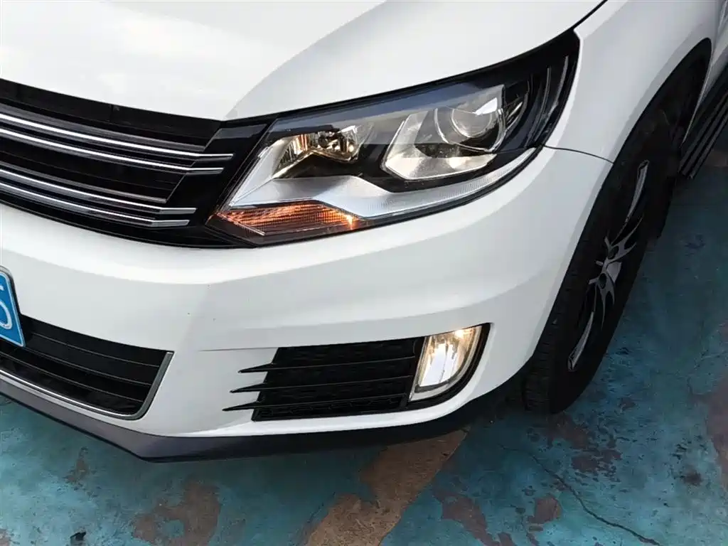 Volkswagen Tiguan 2015 — фото 24