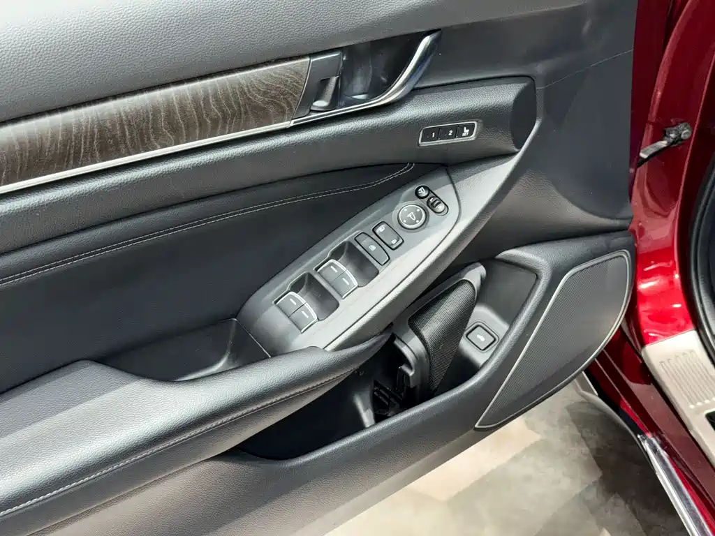 Honda Accord 2020 — фото 18