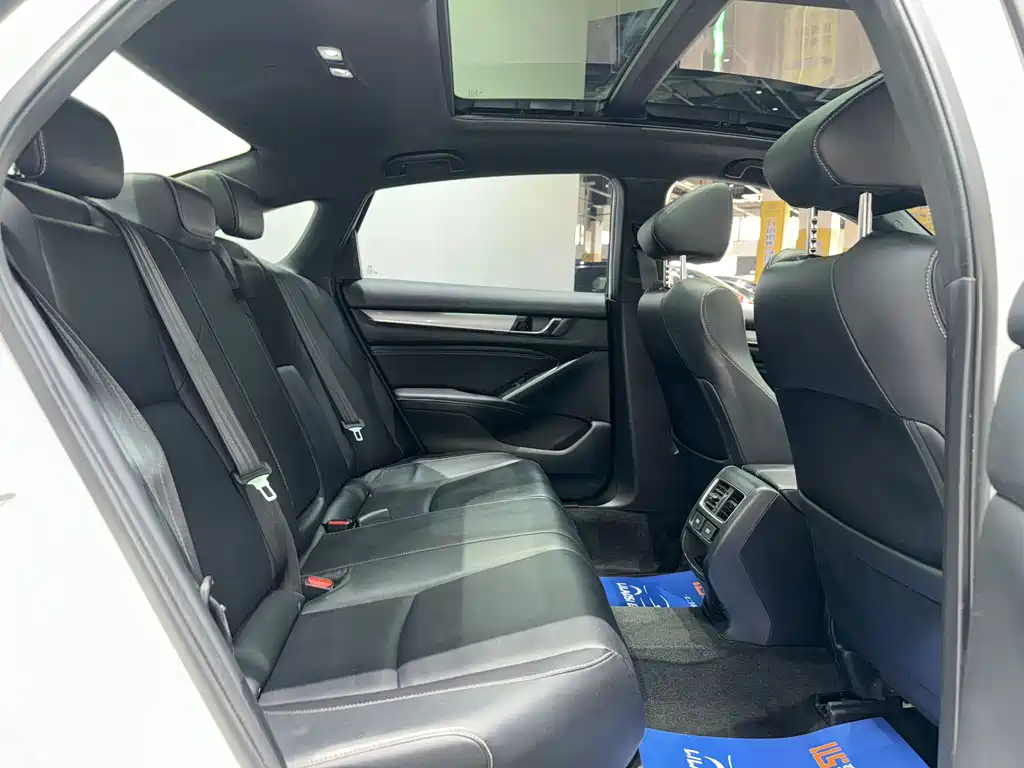 Honda Inspire 2022 — фото 17