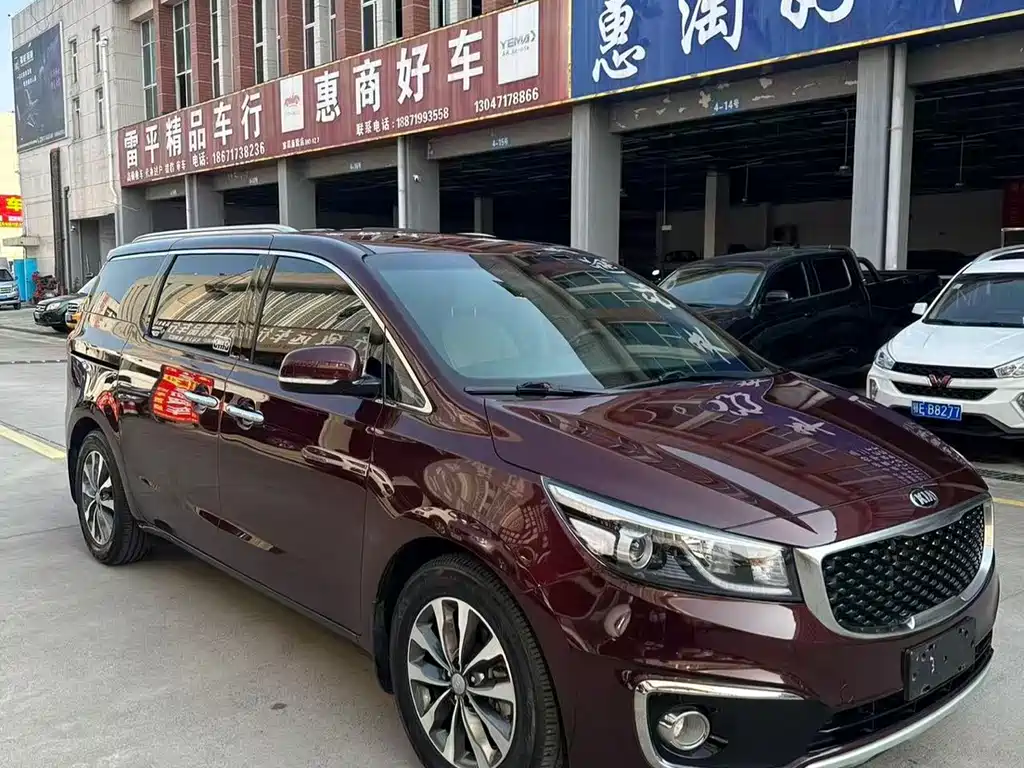 Kia Carnival 2016 — фото 2