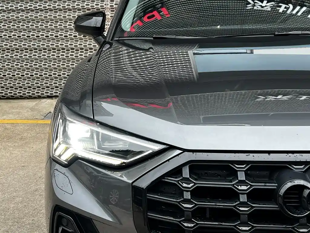 Audi Q3 2021 — фото 6