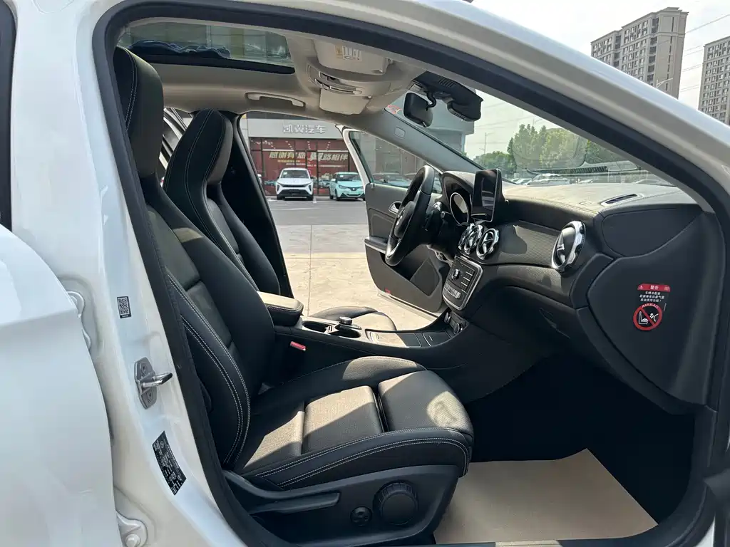 Mercedes-Benz GLA 2018 — фото 20