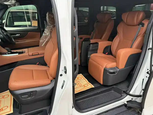 Toyota Alphard 2026