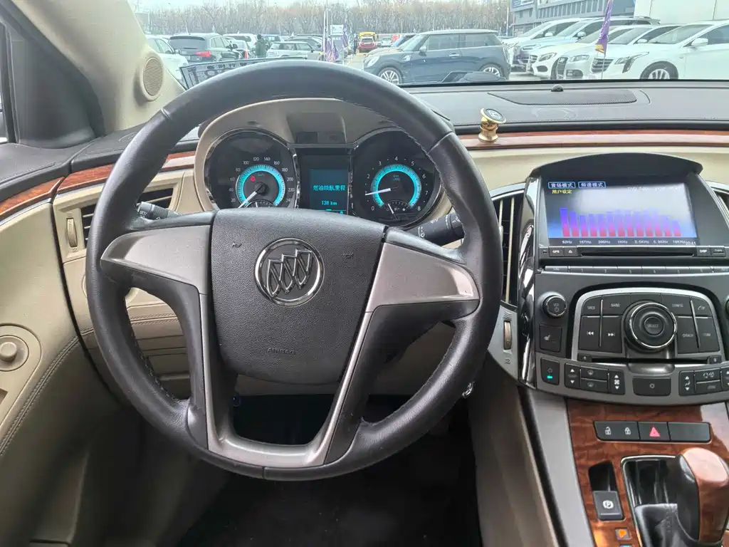 Buick LaCrosse 2012 — фото 14