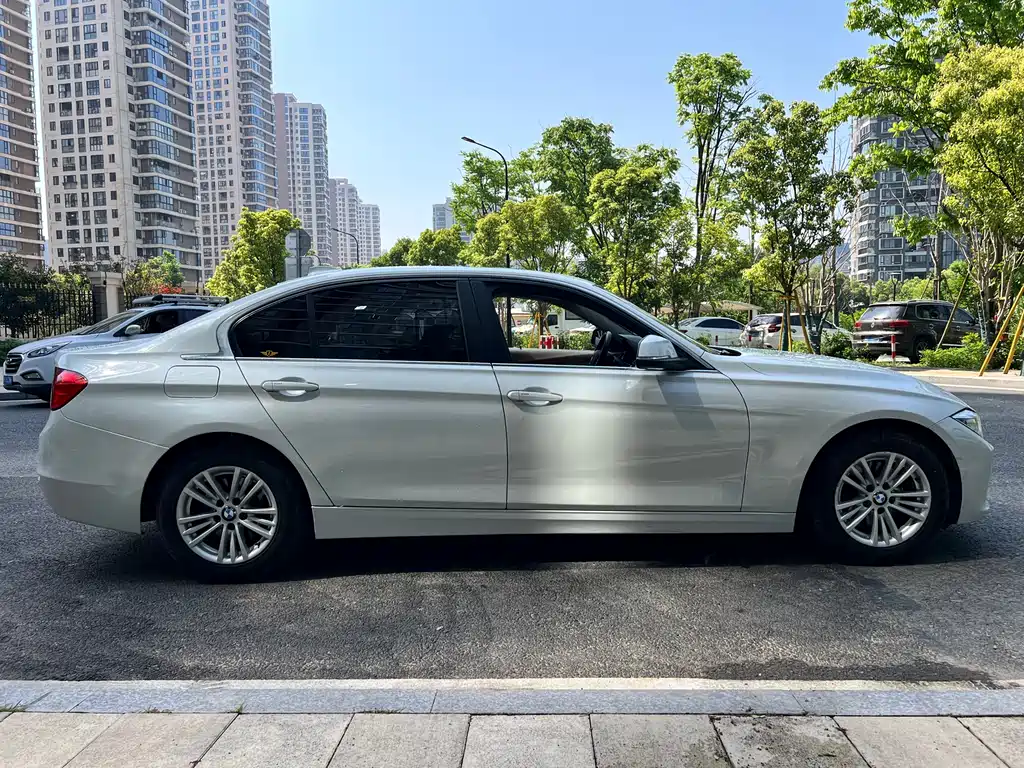 BMW 3 Series 2015 — фото 4