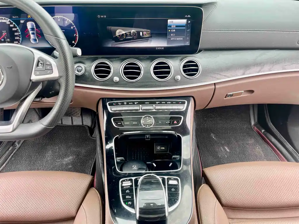 Mercedes-Benz E-Class 2018 — фото 12
