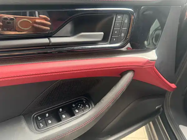Porsche Panamera 2024