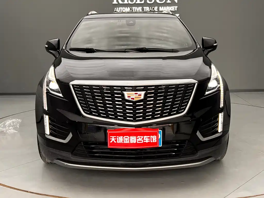 Cadillac XT5 2020 — фото 2