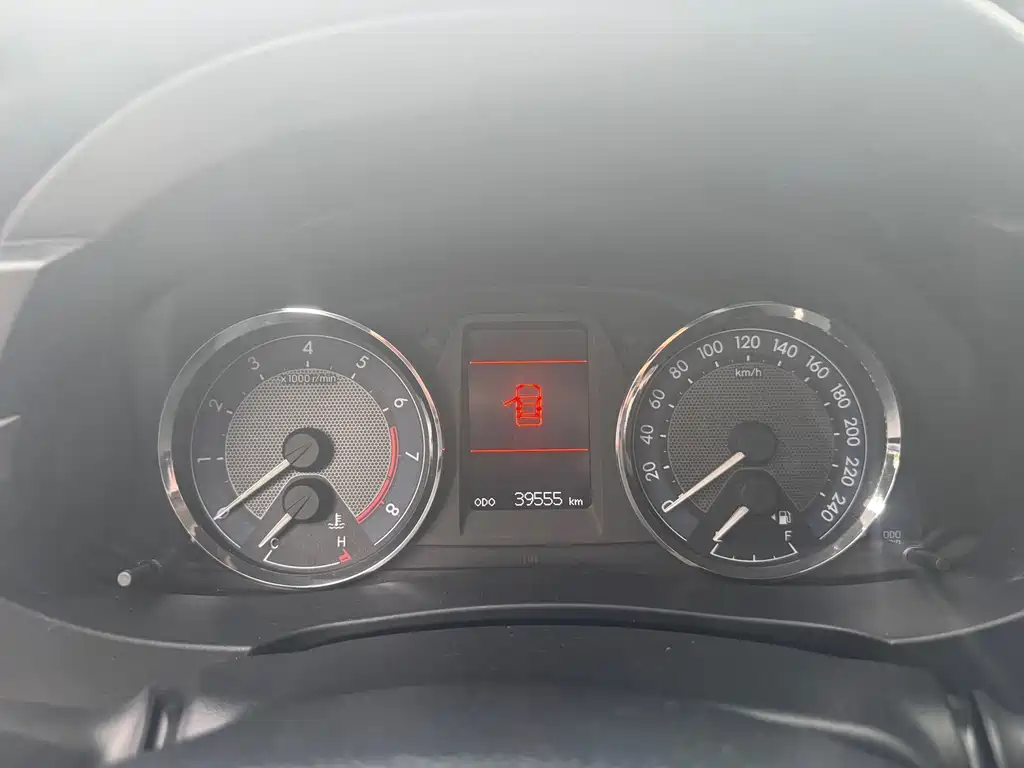 Toyota Corolla 2015 — фото 12