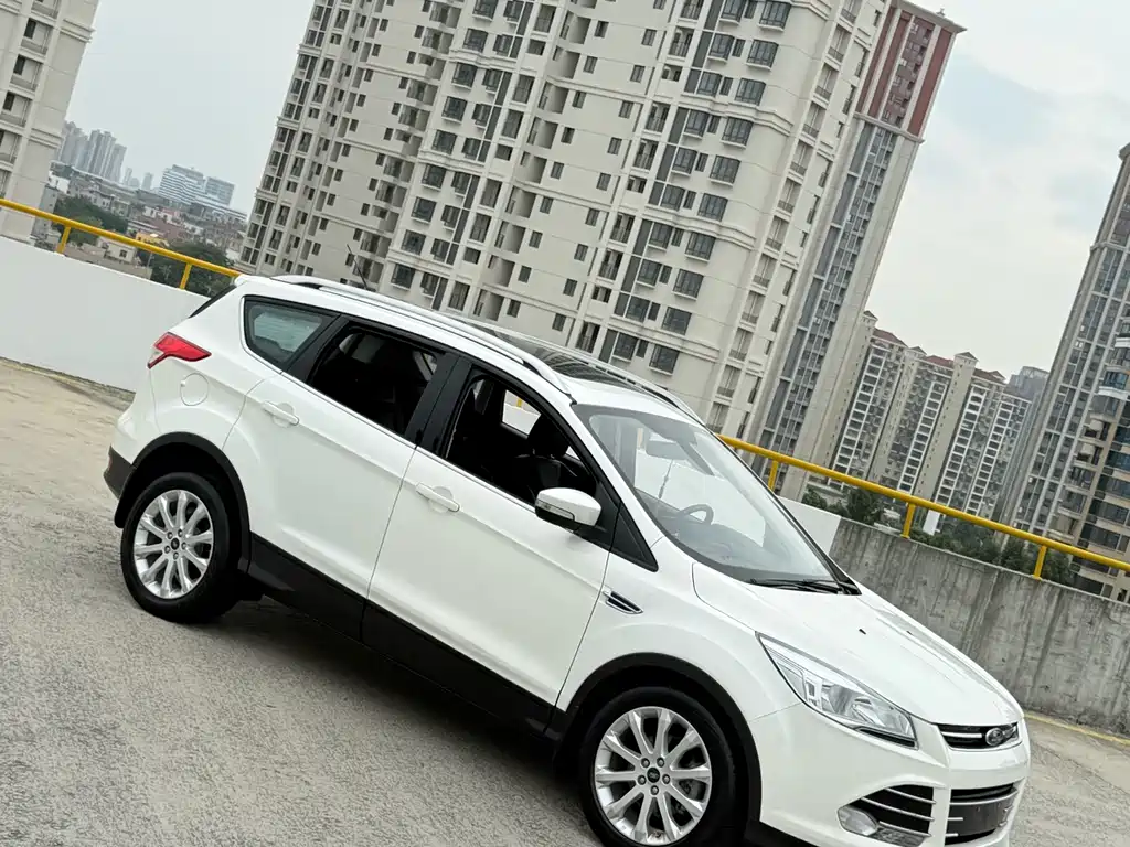 Ford Kuga 2016 — фото 3