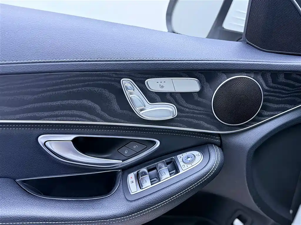 Mercedes-Benz C-Class 2019 — фото 10