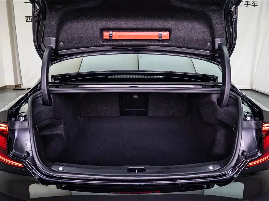 Volvo S90 2023 — фото 9