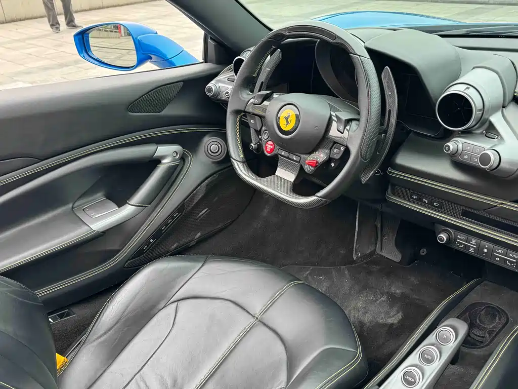 Ferrari F8 2021 — фото 14