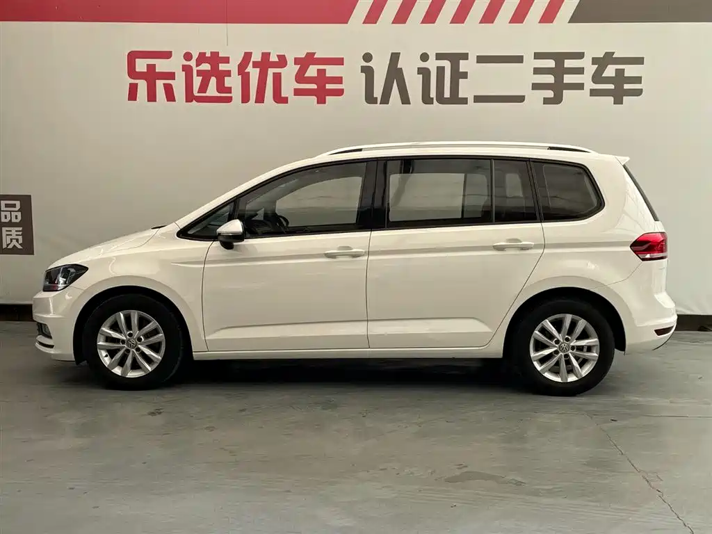 Volkswagen Touran 2019 — фото 3