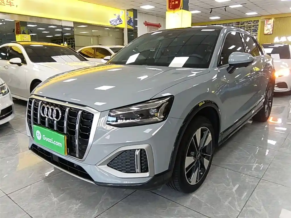 Audi Q2L 2022 — фото 2