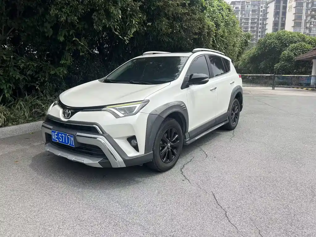 Toyota RAV4 2019 — фото 2