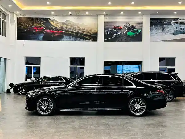 Mercedes-Benz S-Class 2024