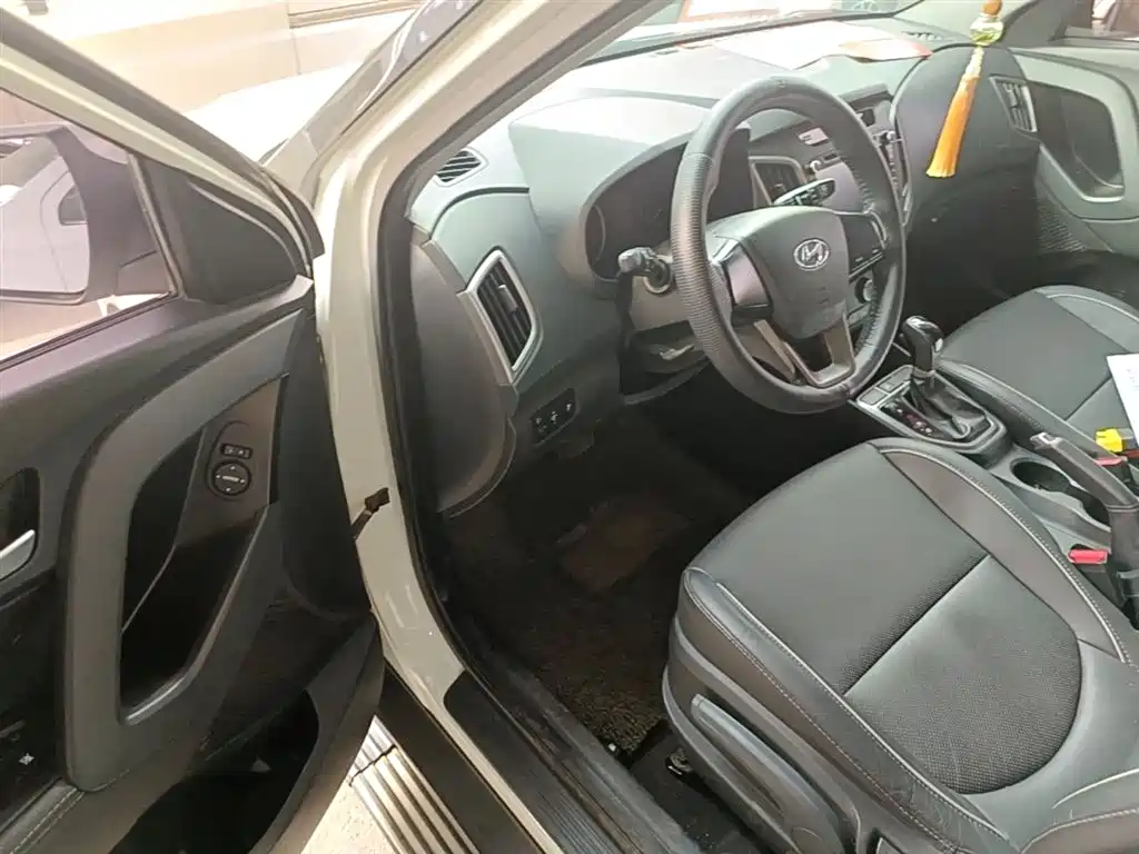 Hyundai ix25 2015 — фото 16