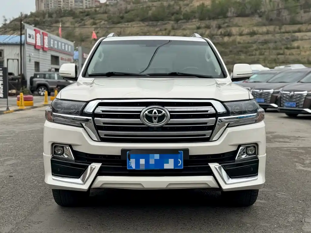 Toyota Land Cruiser 2012 — фото 2