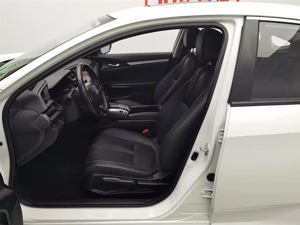 Honda Civic 2019 — фото 10
