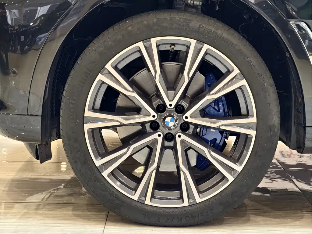BMW X7 2021 — фото 23