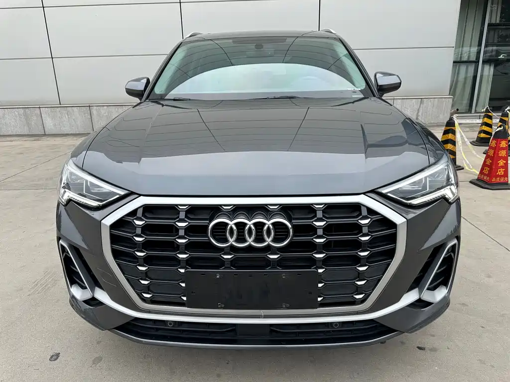 Audi Q3 2022 — фото 2