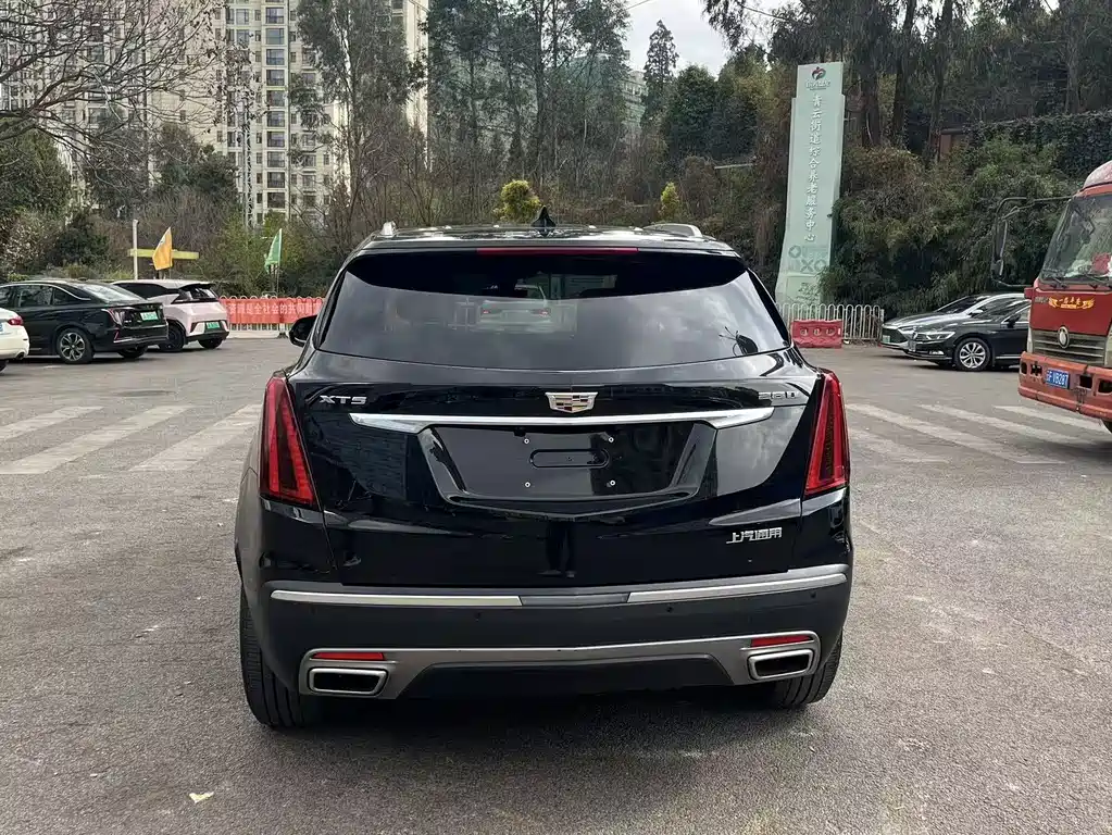 Cadillac XT5 2020 — фото 15