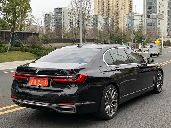 BMW 7 Series 2021