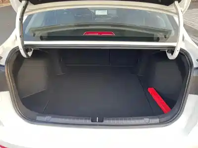 Geely Emgrand 2022