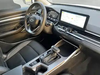 Geely Emgrand 2022