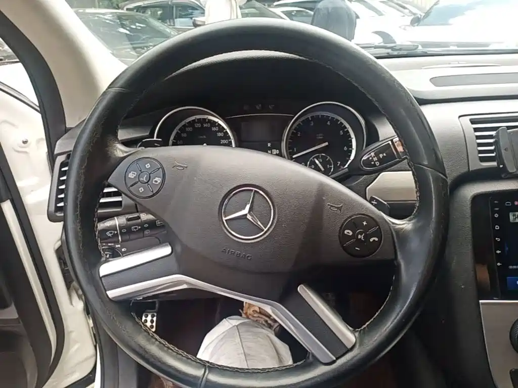 Mercedes-Benz R-Class 2015 — фото 7