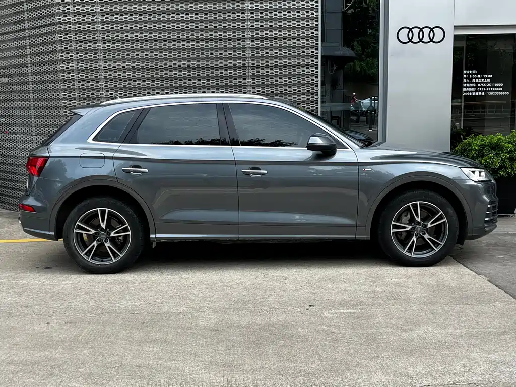 Audi Q5L 2021 — фото 3