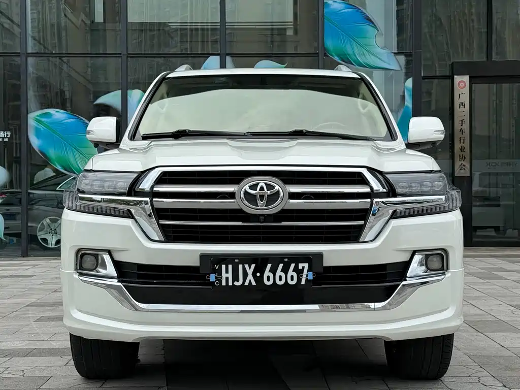 Toyota Land Cruiser 2018 — фото 2