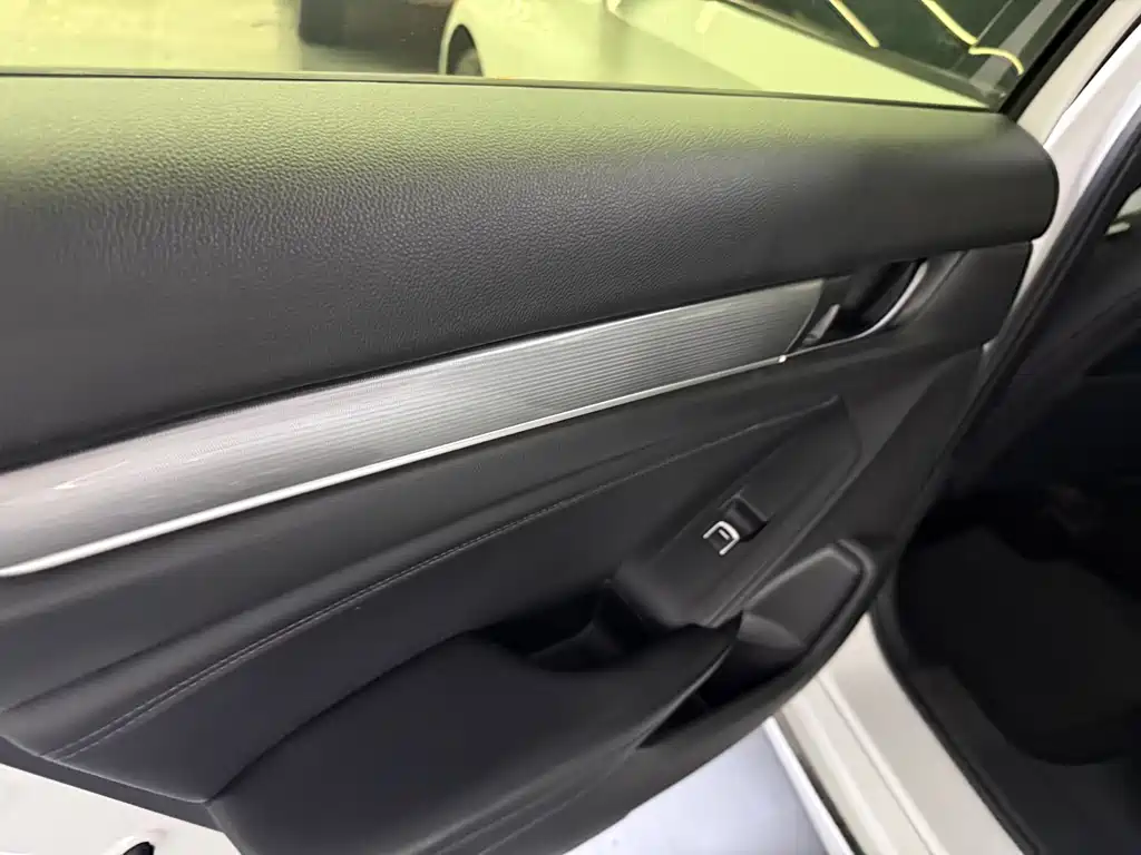 Honda Accord 2019 — фото 9