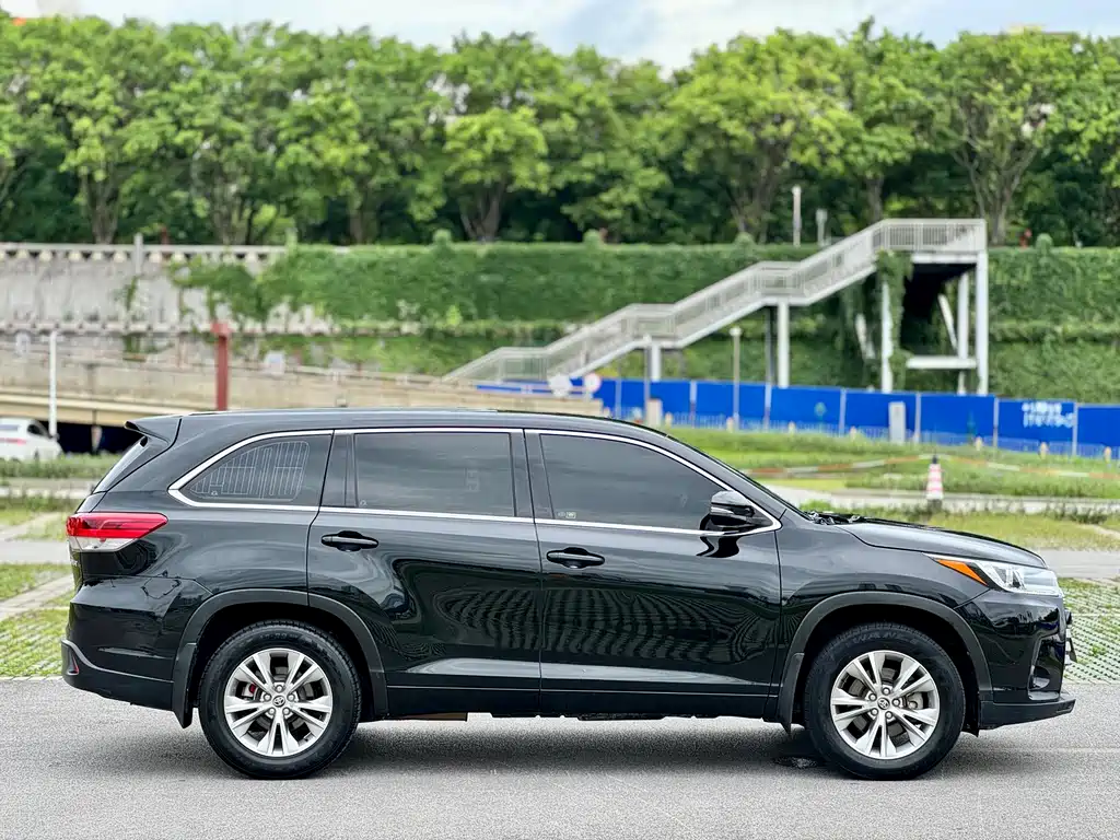 Toyota Highlander 2019 — фото 7